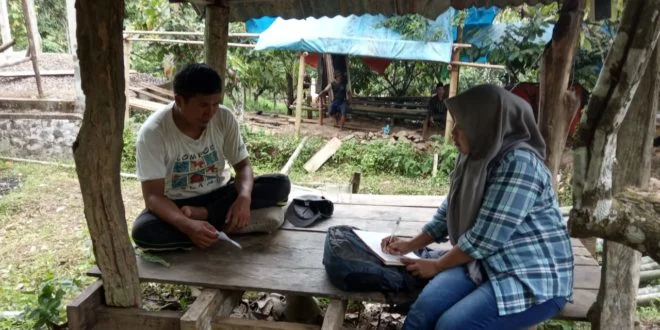Bersama Anri, Kepala Desa Kunyi, Kecamatan Anreapi