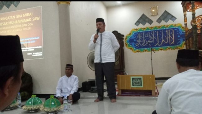 Camat Malunda Salahuddin