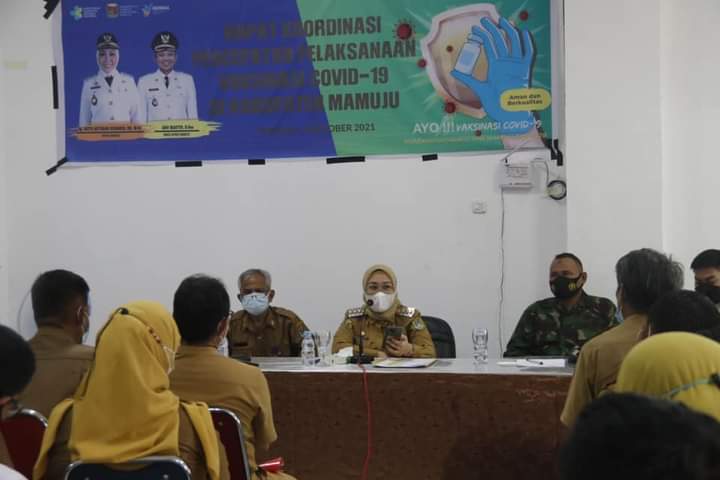 Layanan Vaksinasi Serentak Covid-19 di Mamuju