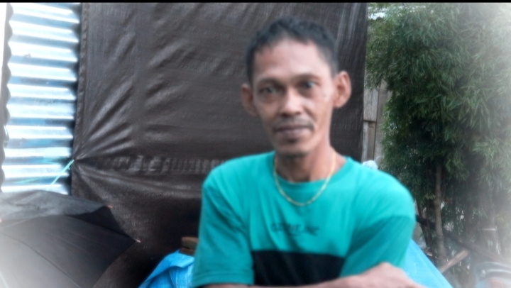 Rumahnya Terbawa Banjir, Rustam: Barang Semuanya Hanyut