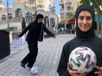 Maymi Asgari, wanita berusia 24 tahun itu mengenakan jilbab – sesuatu yang menurutnya penting baginya. (Repro)
